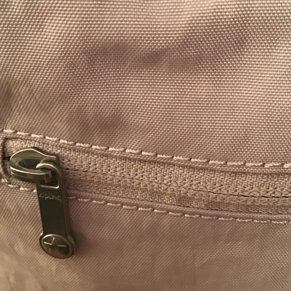 ✔️Kipling Light Gray Annabelle Crossbody Bag, NWT - Picture 7 of 15
